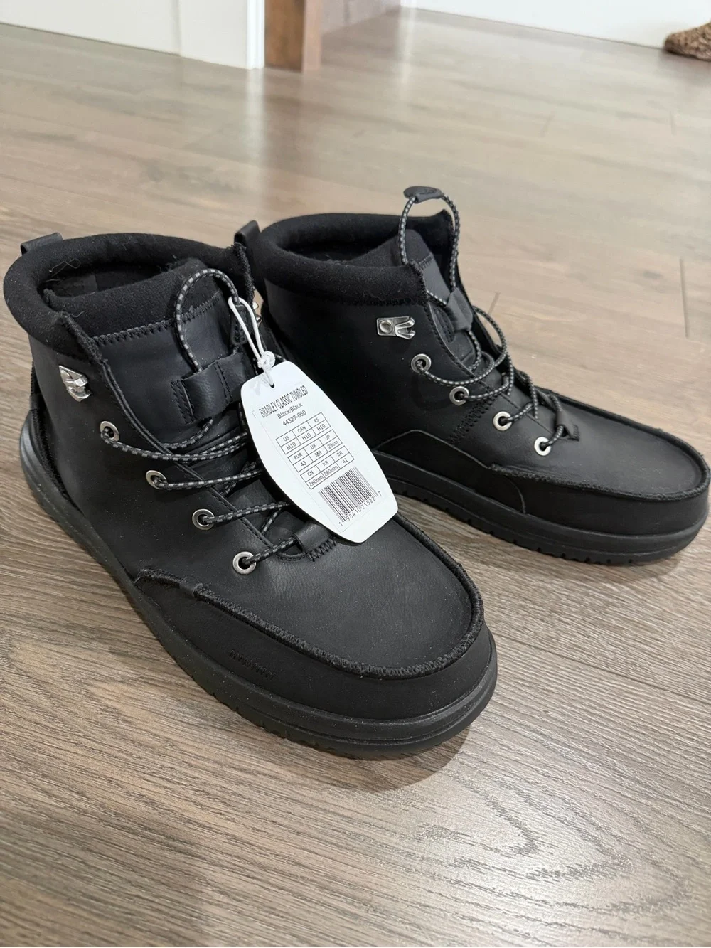 Hey Dude Men's Bradley Boots in black size 10 NEW